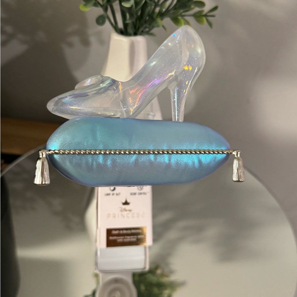 Bath and Body Works Disney Cinderella Princess  Wallflower Plug In